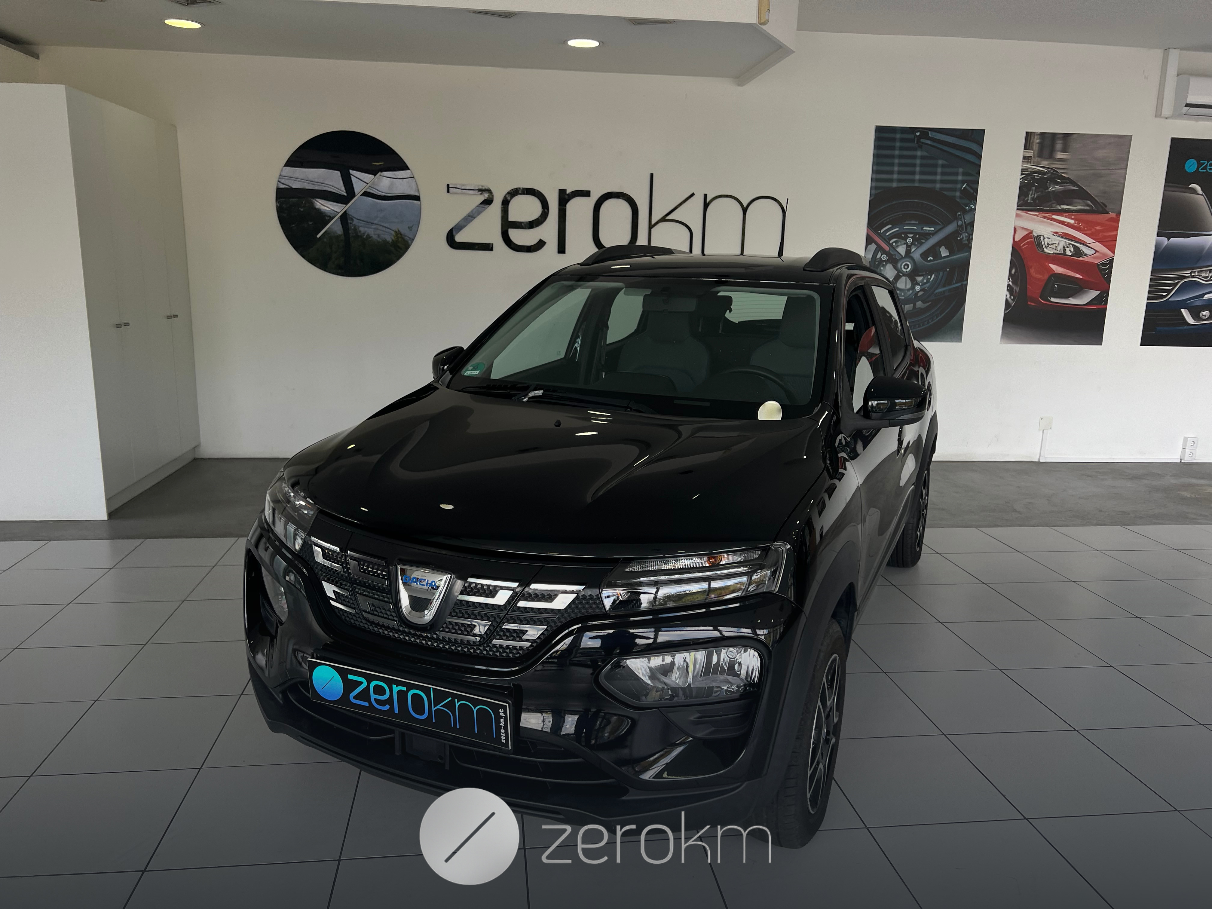 https://zero-km.pt/ZeroKm/Produtos/UU1DBG006NU072369-1.jpg