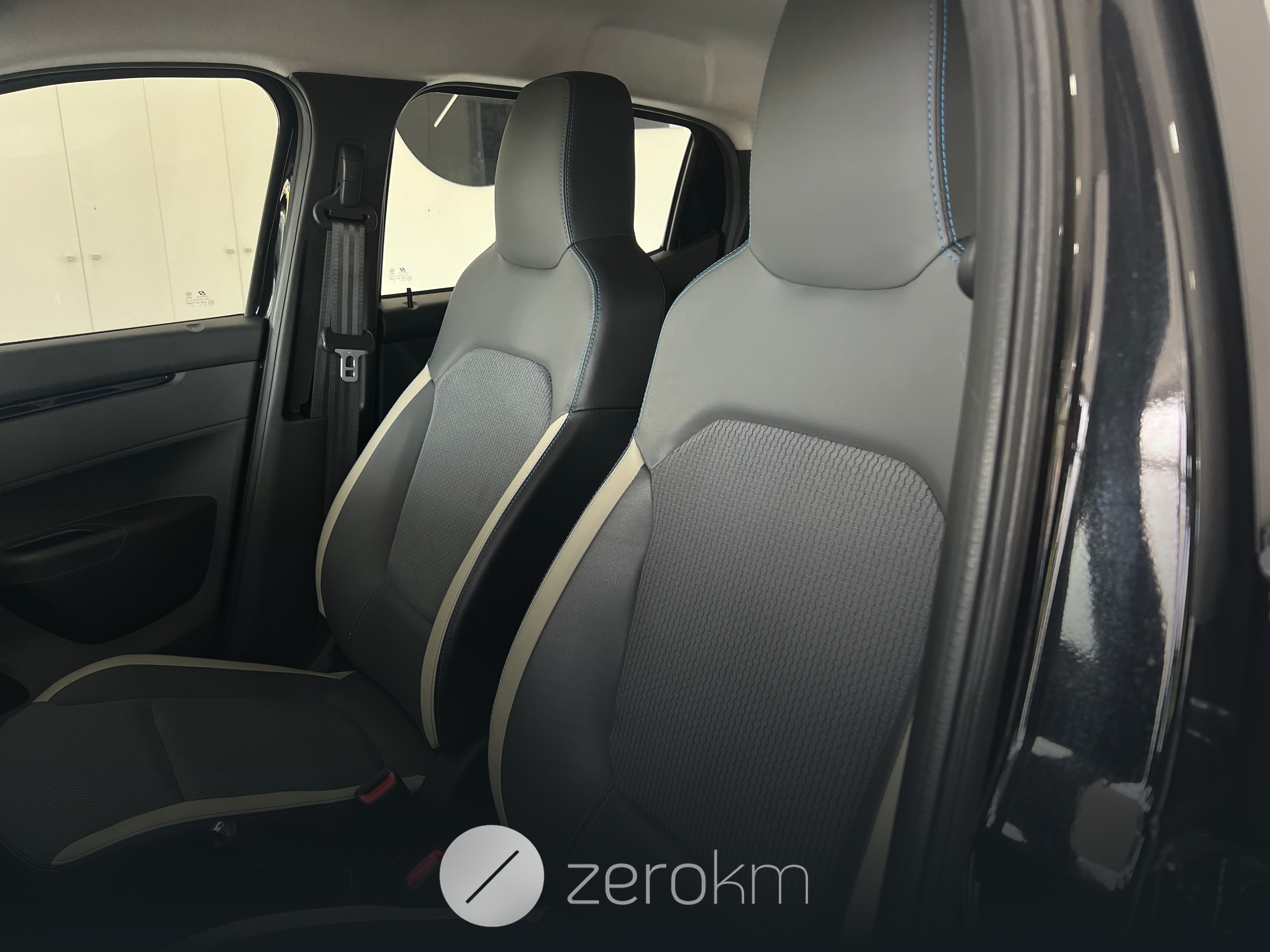 https://zero-km.pt/ZeroKm/Produtos/UU1DBG006NU072369-8.jpg