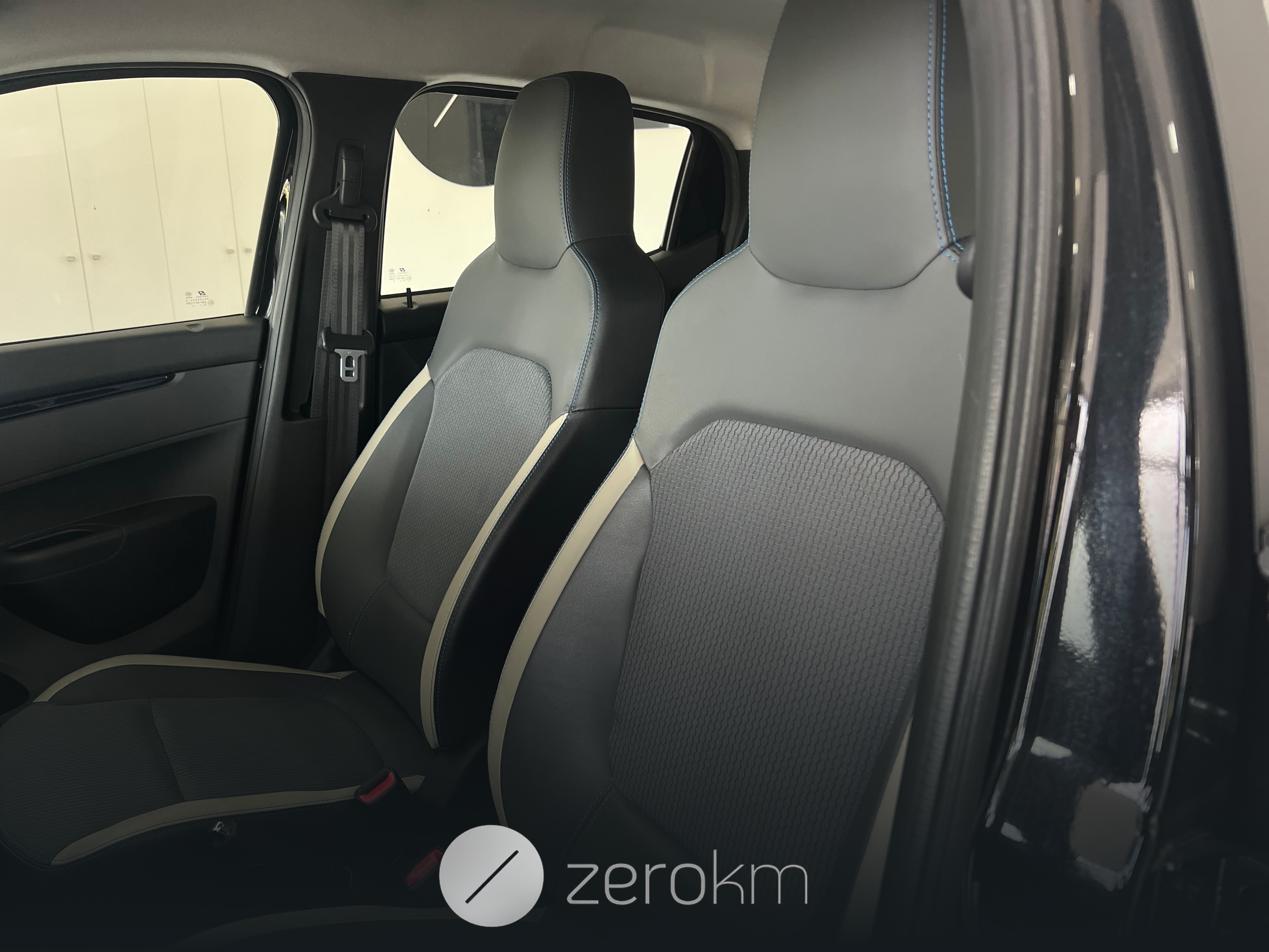 https://zero-km.pt/ZeroKm/Produtos/UU1DBG006NU072369-8.png