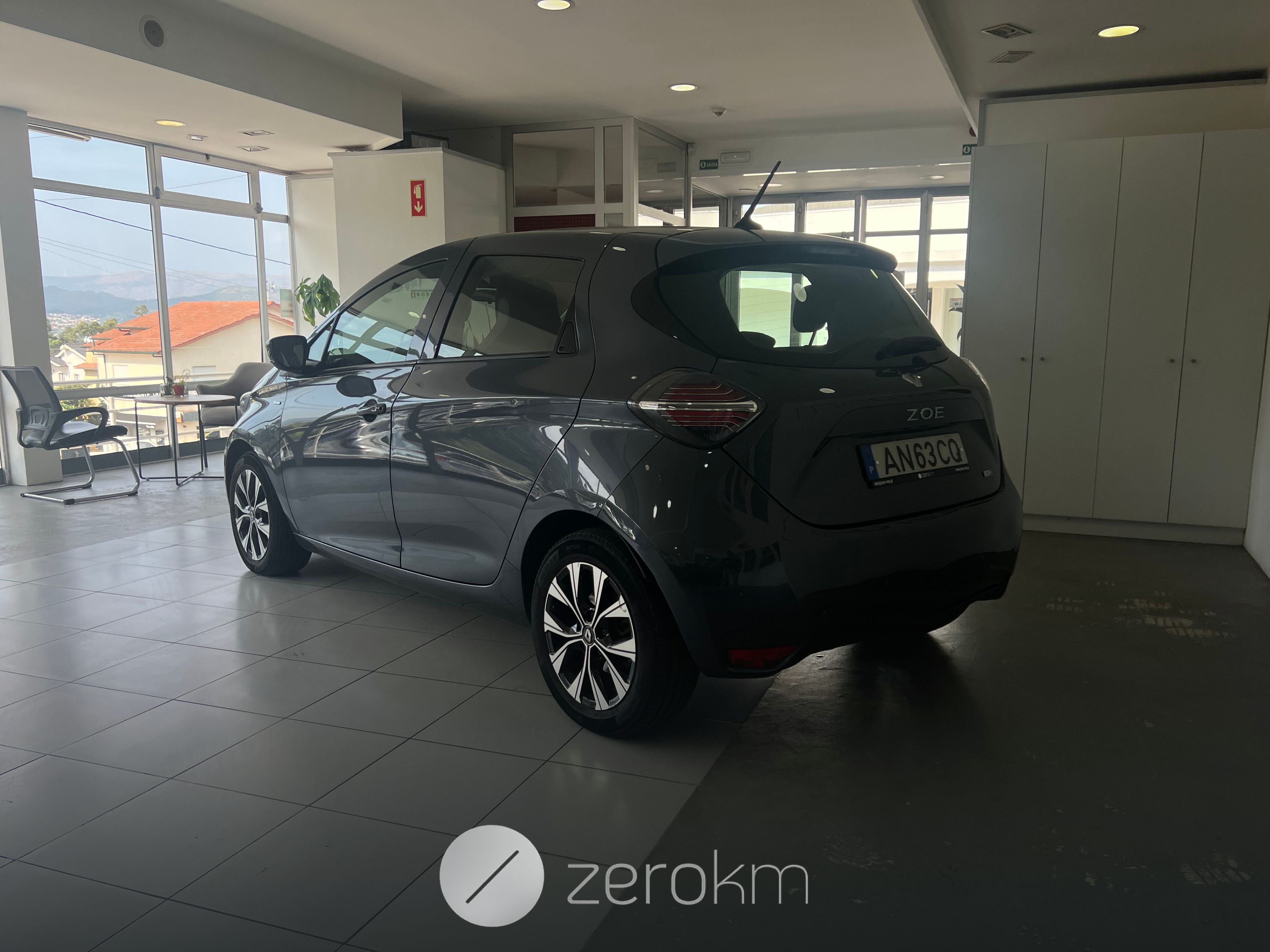 https://zero-km.pt/ZeroKm/Produtos/VF1AG000768435929_3.jpg