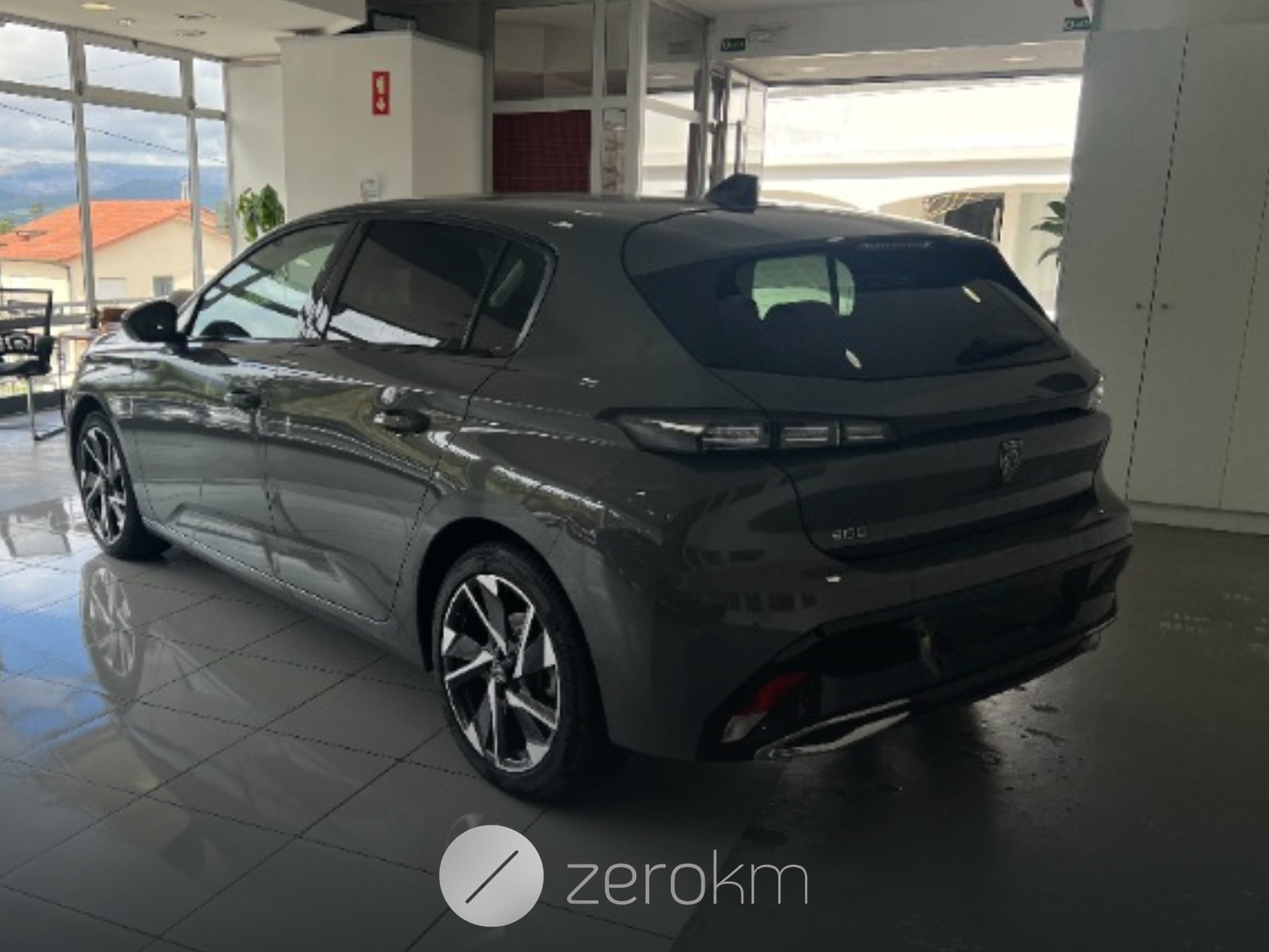 https://zero-km.pt/ZeroKm/Produtos/VR3FPHPY9SY517882_3.png