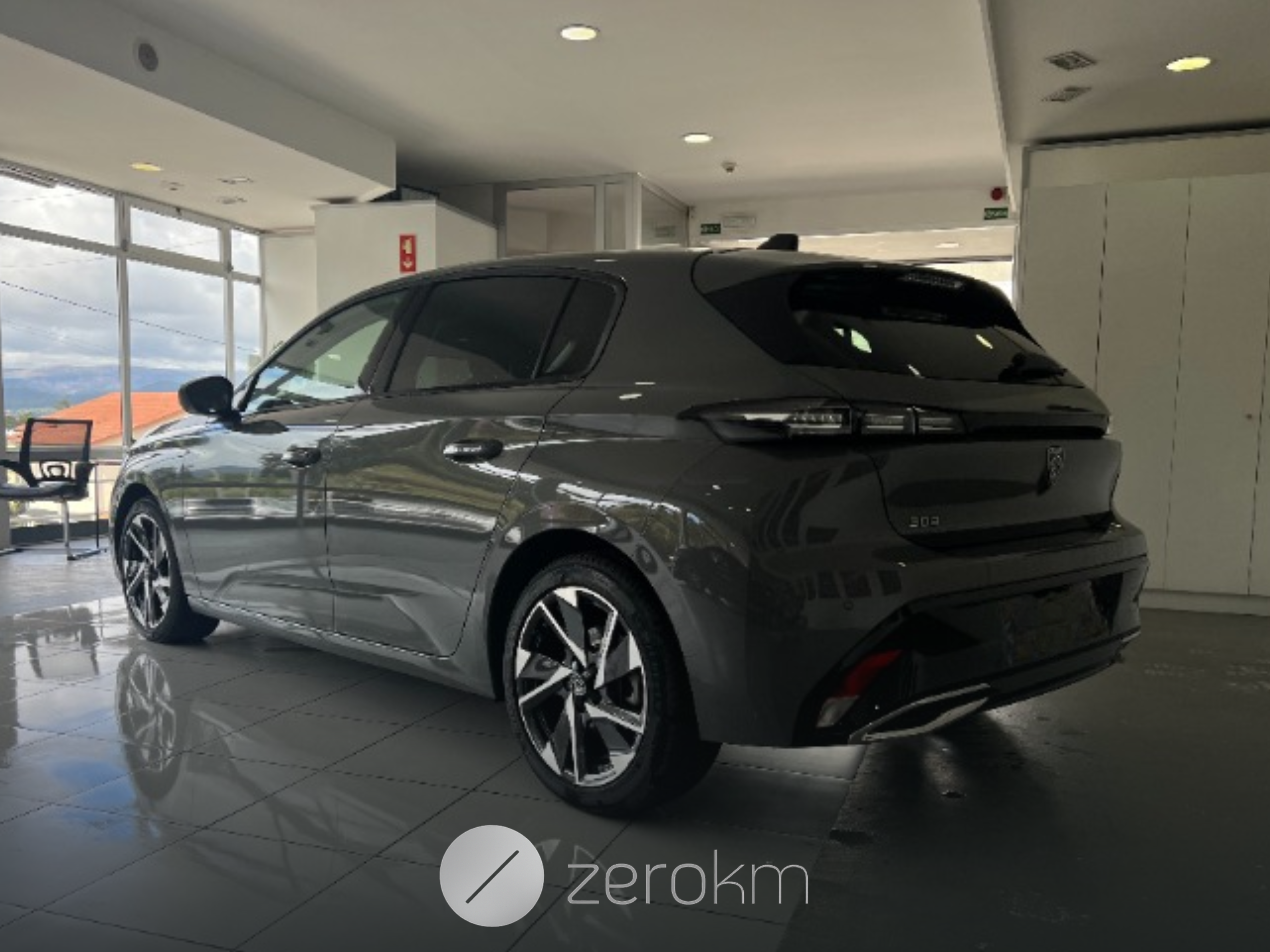 https://zero-km.pt/ZeroKm/Produtos/VR3FPHPY9SY517882_4.png