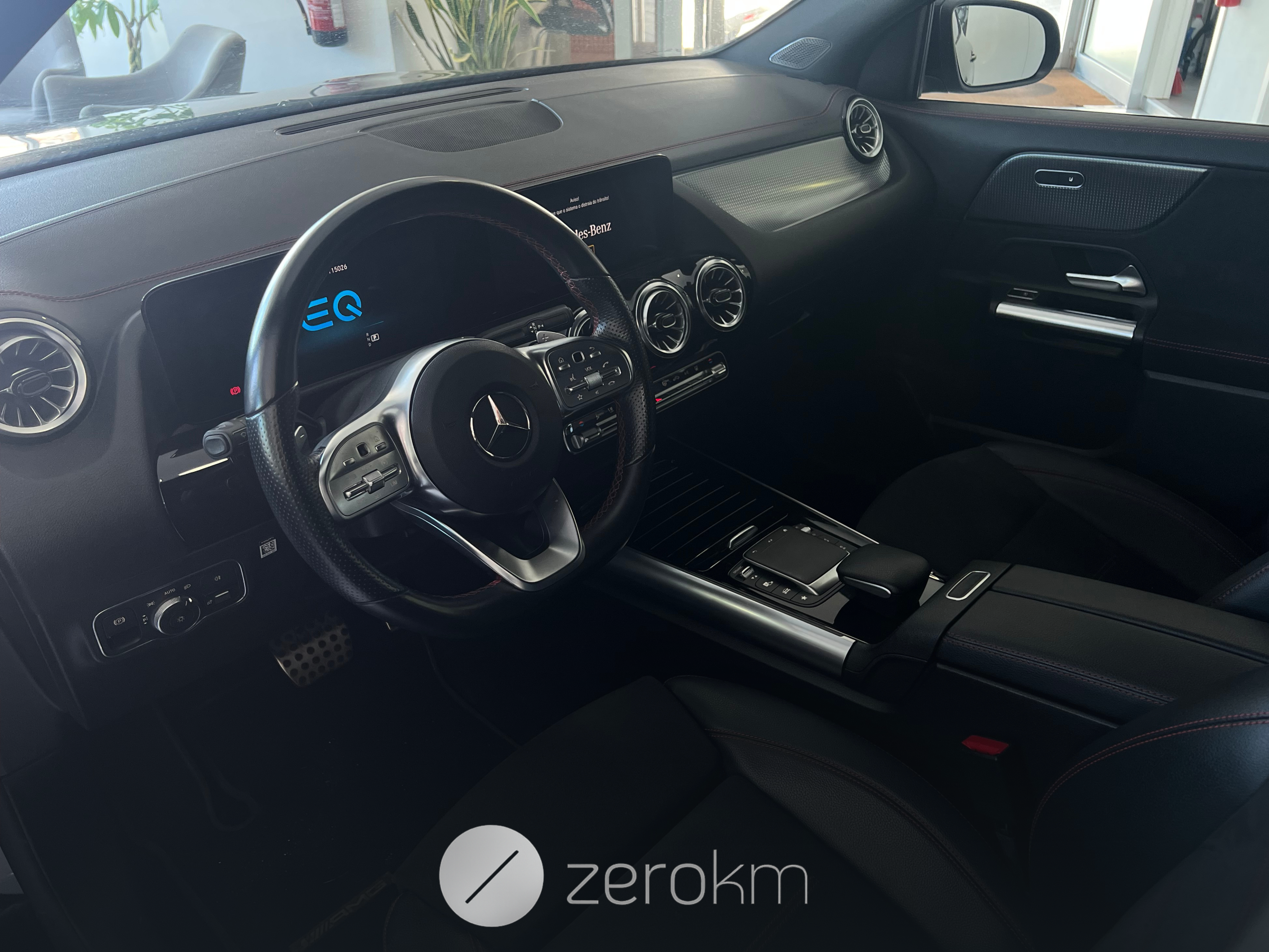 https://zero-km.pt/ZeroKm/Produtos/W1N2437011J037706_4.png