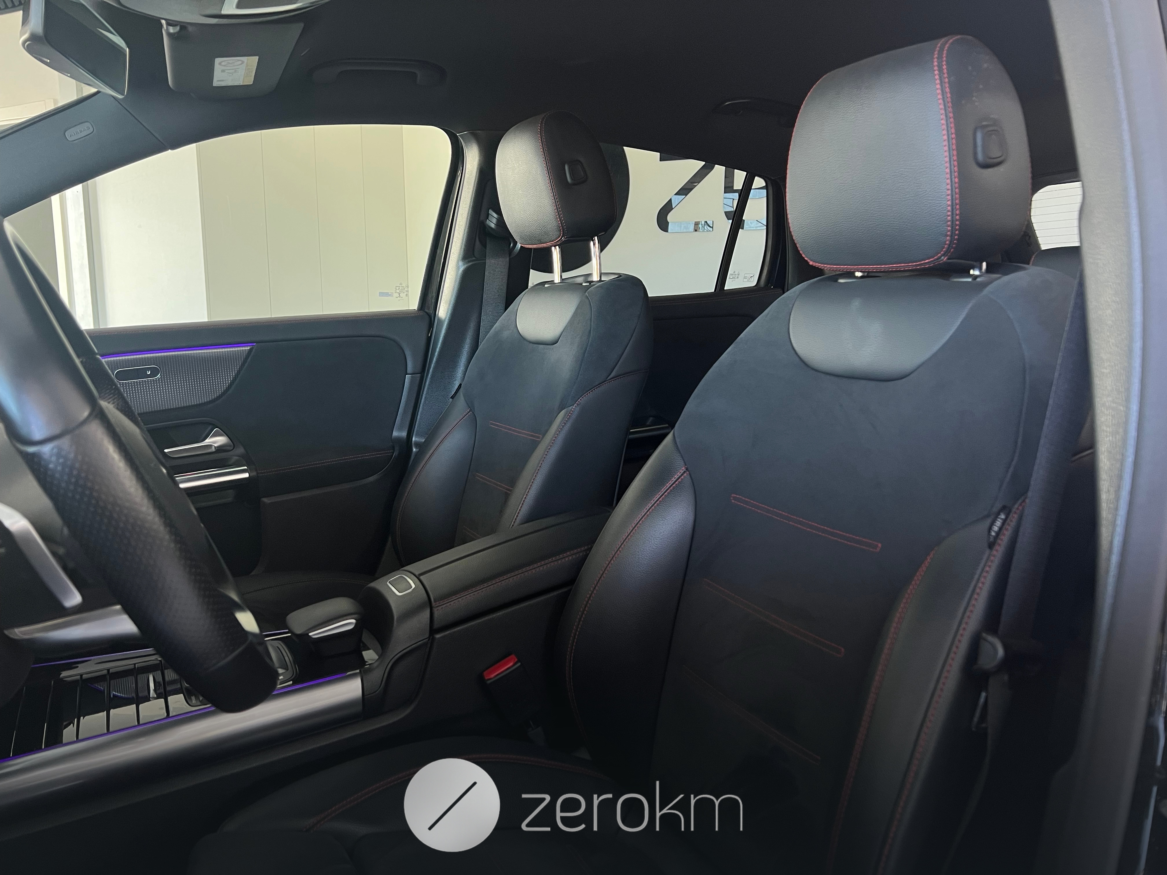 https://zero-km.pt/ZeroKm/Produtos/W1N2437011J037706_9.jpg