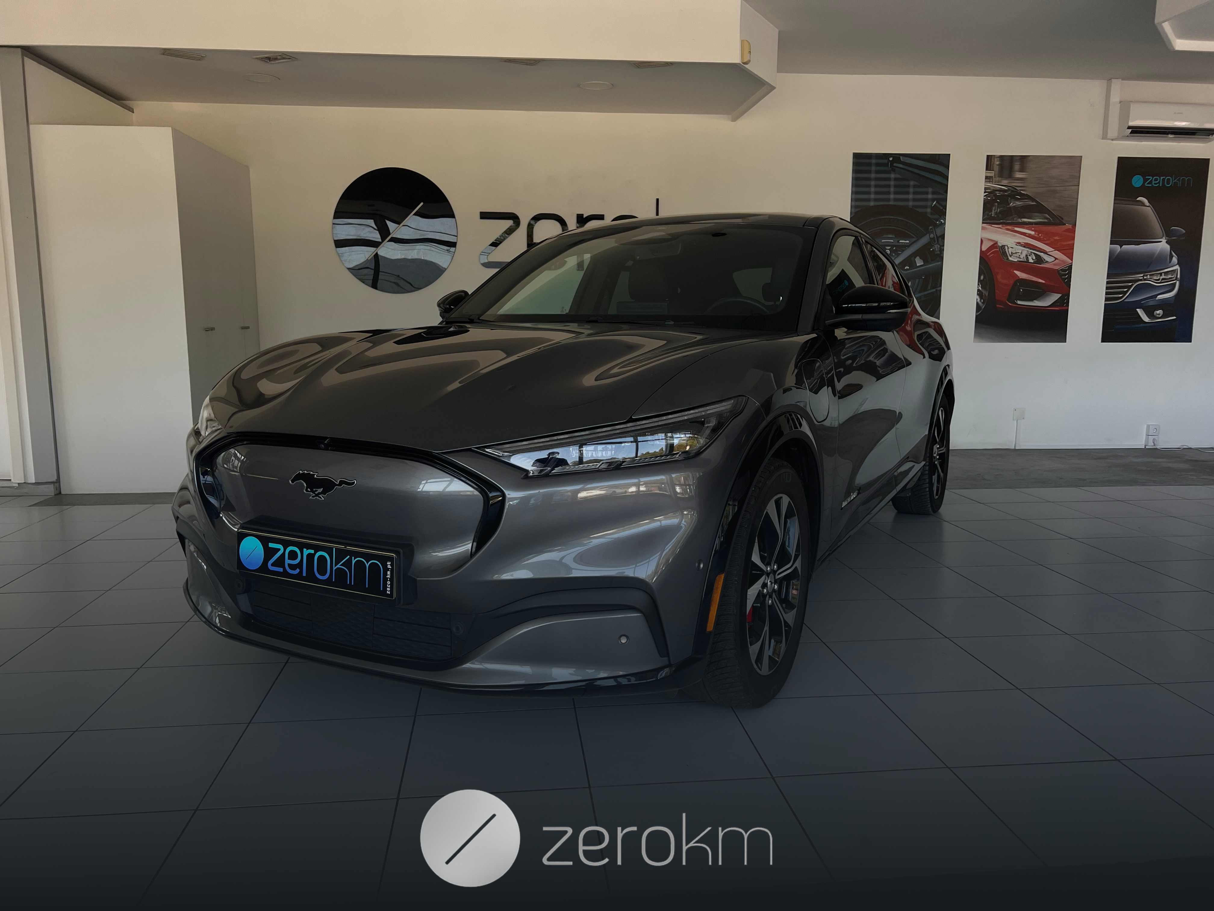 https://zero-km.pt/ZeroKm/Produtos/WF0TK3R77PMA10533_1.png