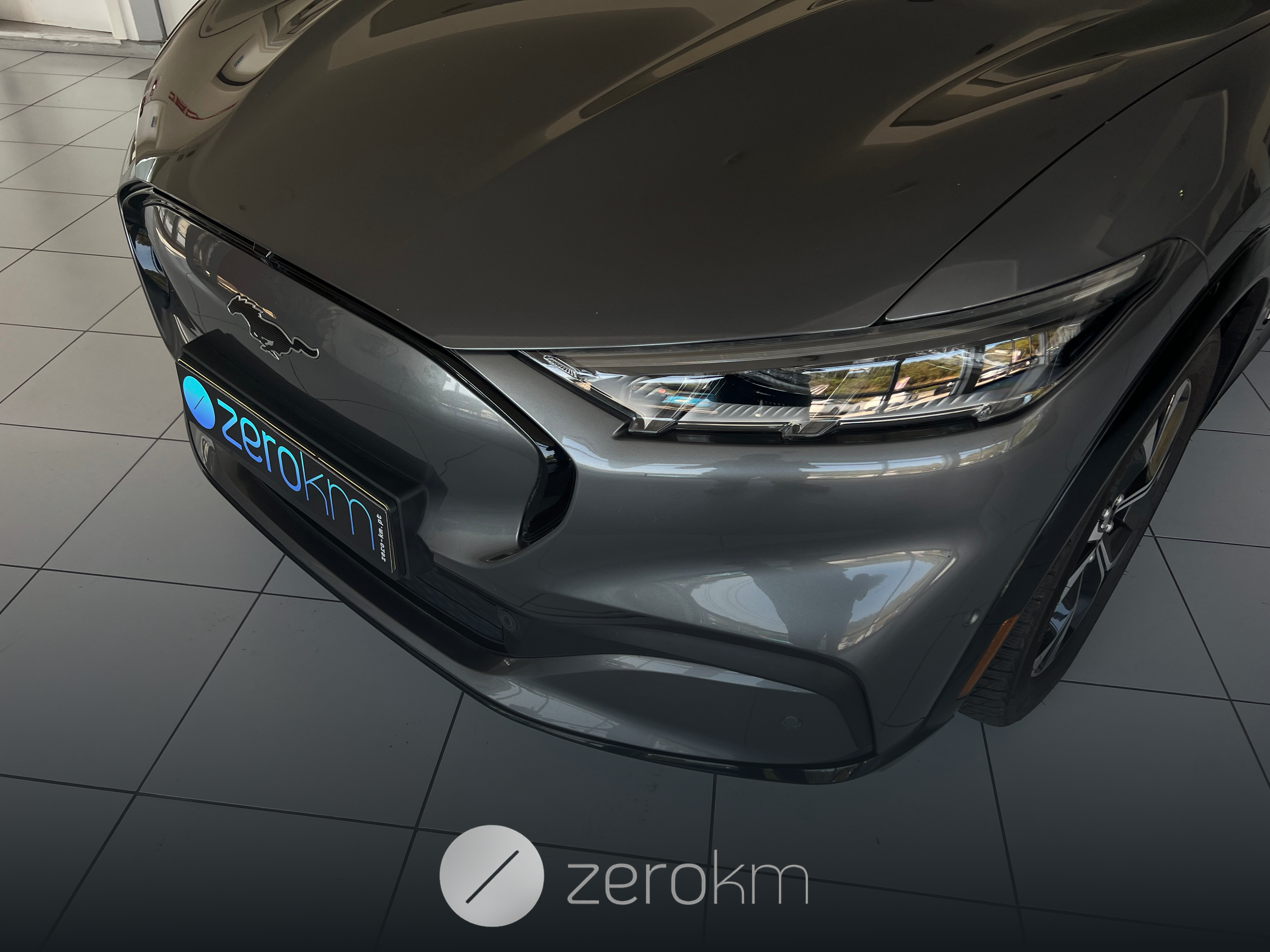 https://zero-km.pt/ZeroKm/Produtos/WF0TK3R77PMA10533_2.png