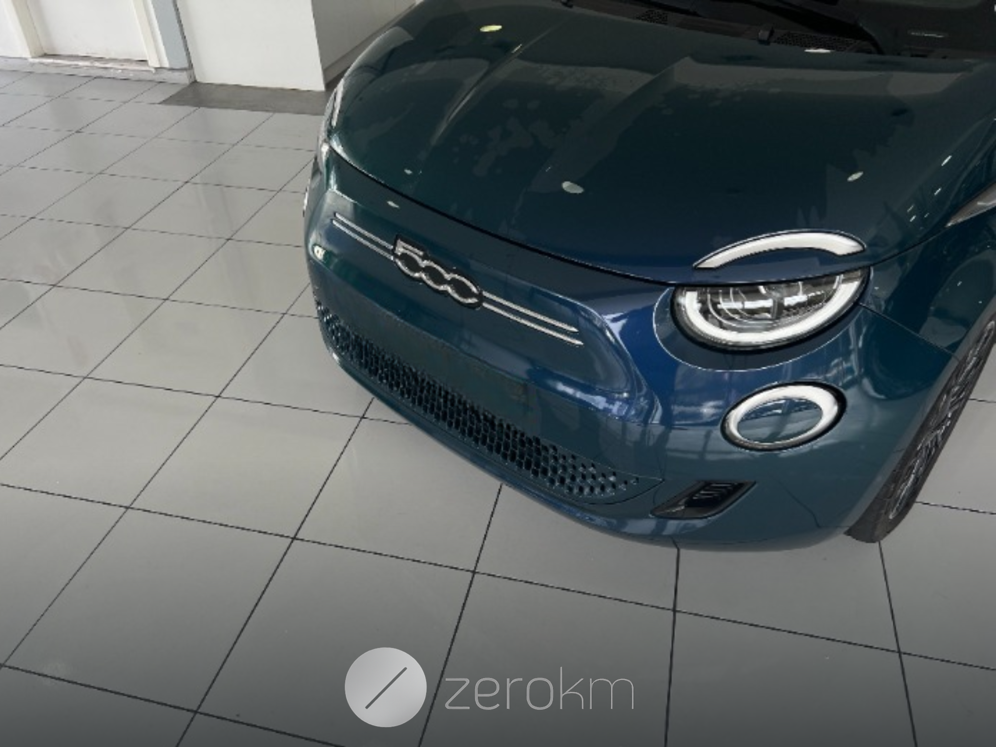 https://zero-km.pt/ZeroKm/Produtos/ZFAEFAC4XNX075299_3.png