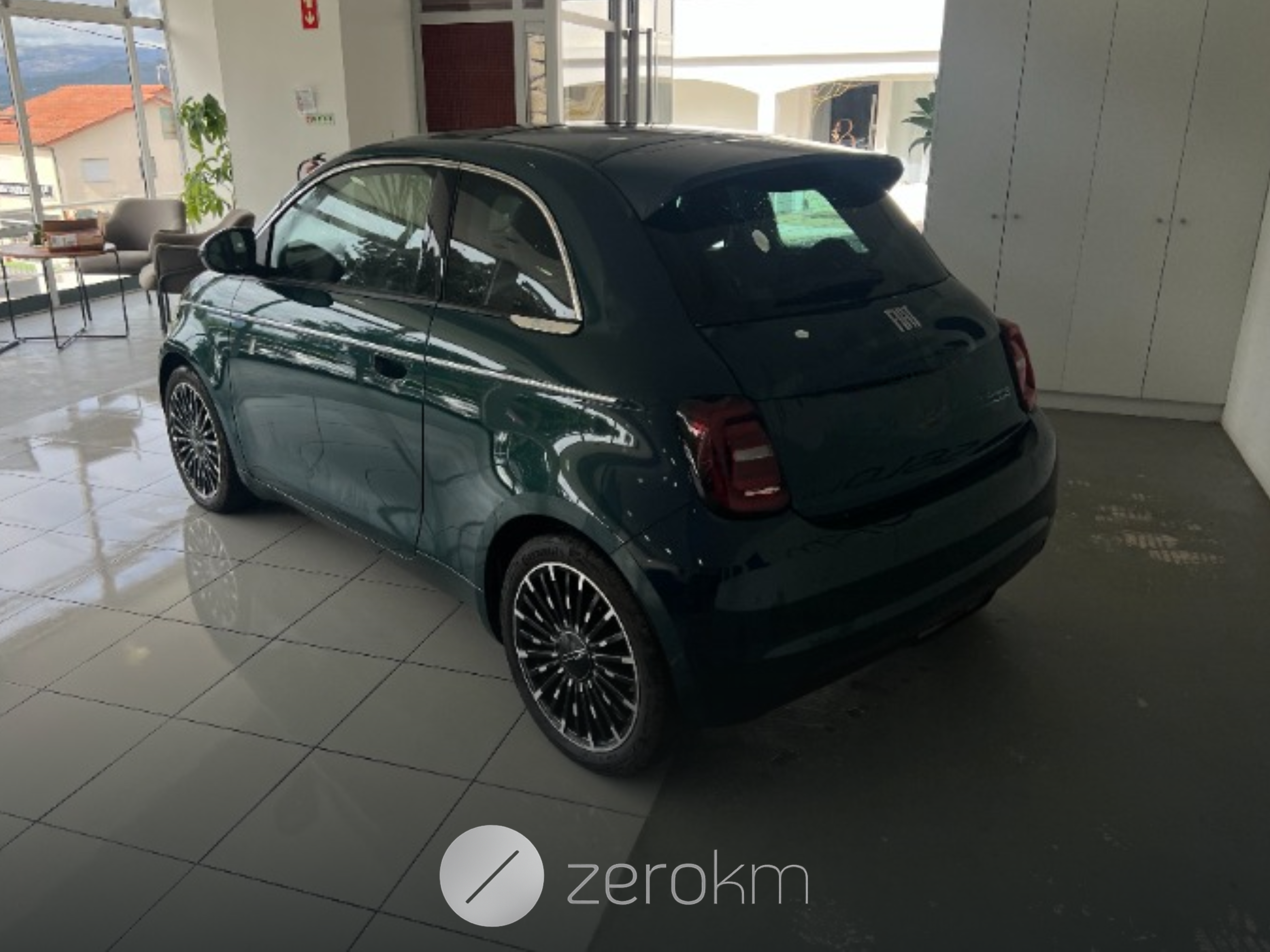 https://zero-km.pt/ZeroKm/Produtos/ZFAEFAC4XNX075299_4.png