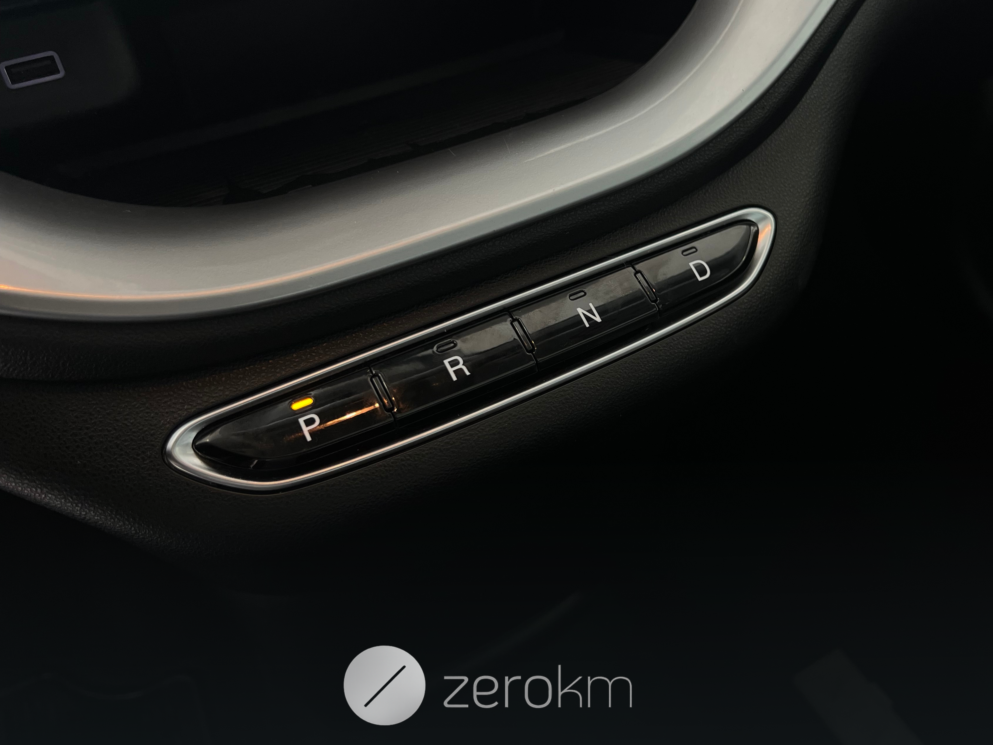 https://zero-km.pt/ZeroKm/Produtos/ZFAEFAC4XNX075299_8.png